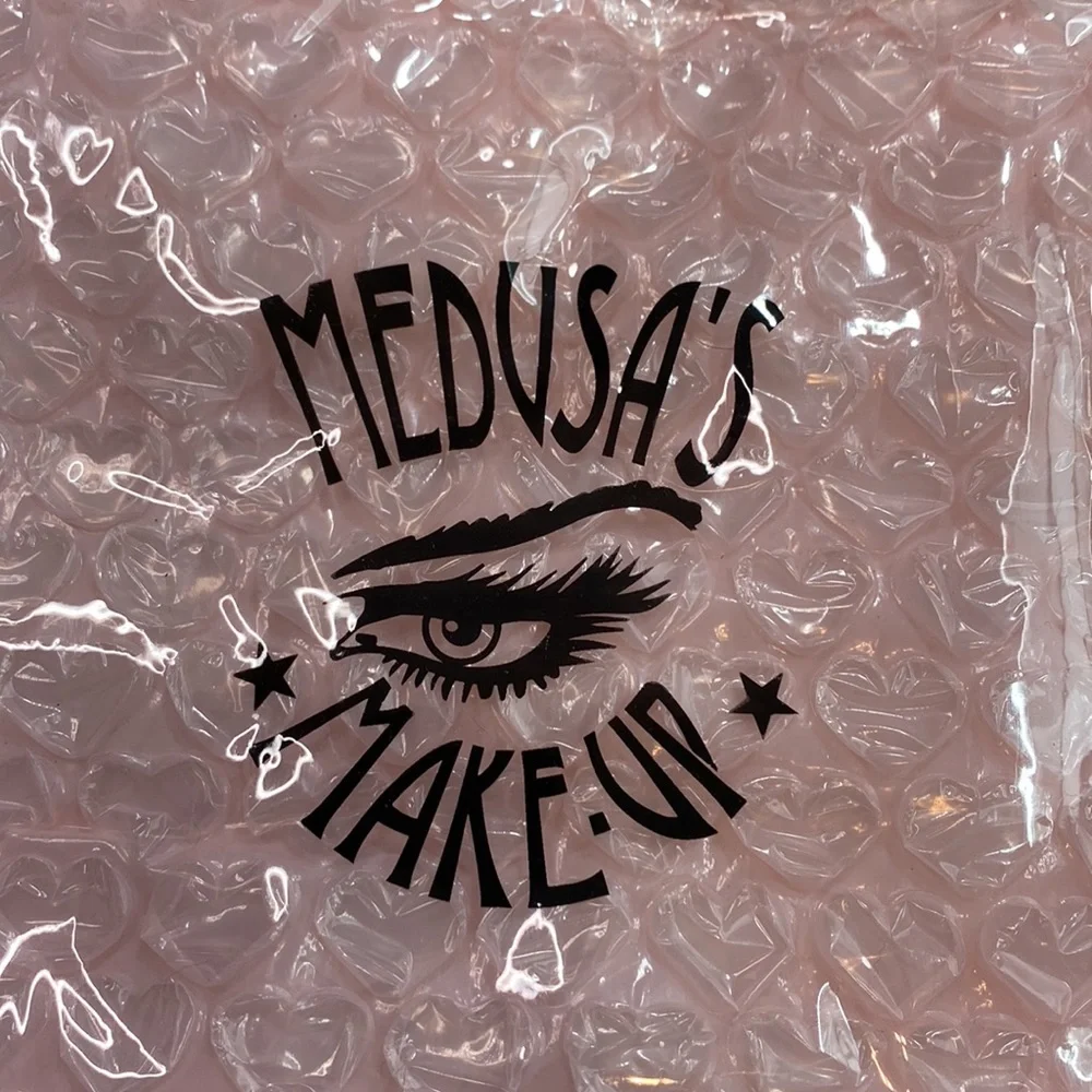Medusas Makeup Bubble Heart Makeup Bag